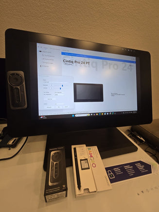 CintiqPro 24PT gently used fully functioning display wacom display