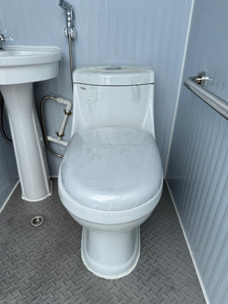 Dual Stall Portable Restroom Outdoor Mobile Toilet 2 Sink Bathroom & Accessories