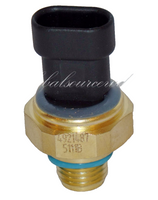 Engine Oil Pressure Sensor W/ Connector Fits: Autocar Bluebird Freightliner