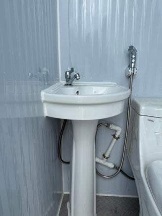 Dual Stall Portable Restroom Outdoor Mobile Toilet 2 Sink Bathroom & Accessories