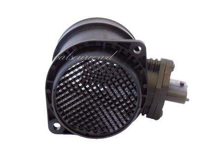 Mass Air Flow Meter Sensor & Connector  Fits: CTS 2003-2005 Saturn VUE 2002-2003